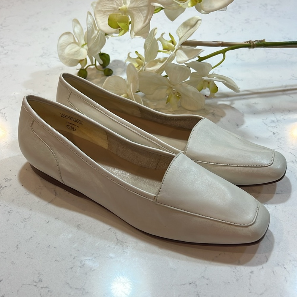 Enzo Angiolini Leather Liberty Womens Ivory Slip-On Size 9